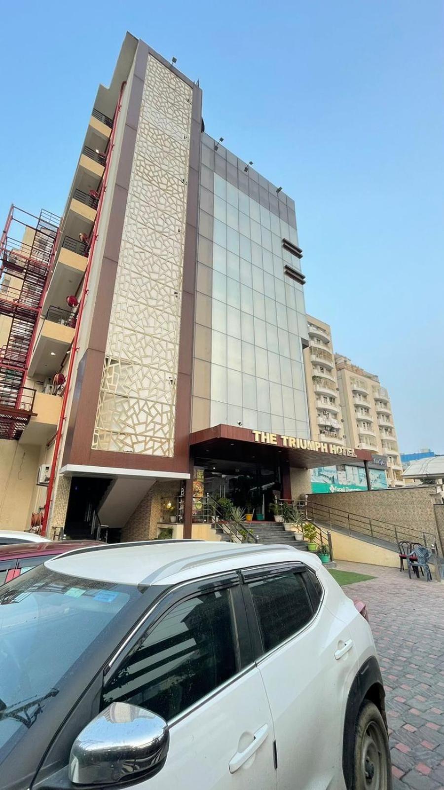 The Triumph Hotel Varanasi Esterno foto
