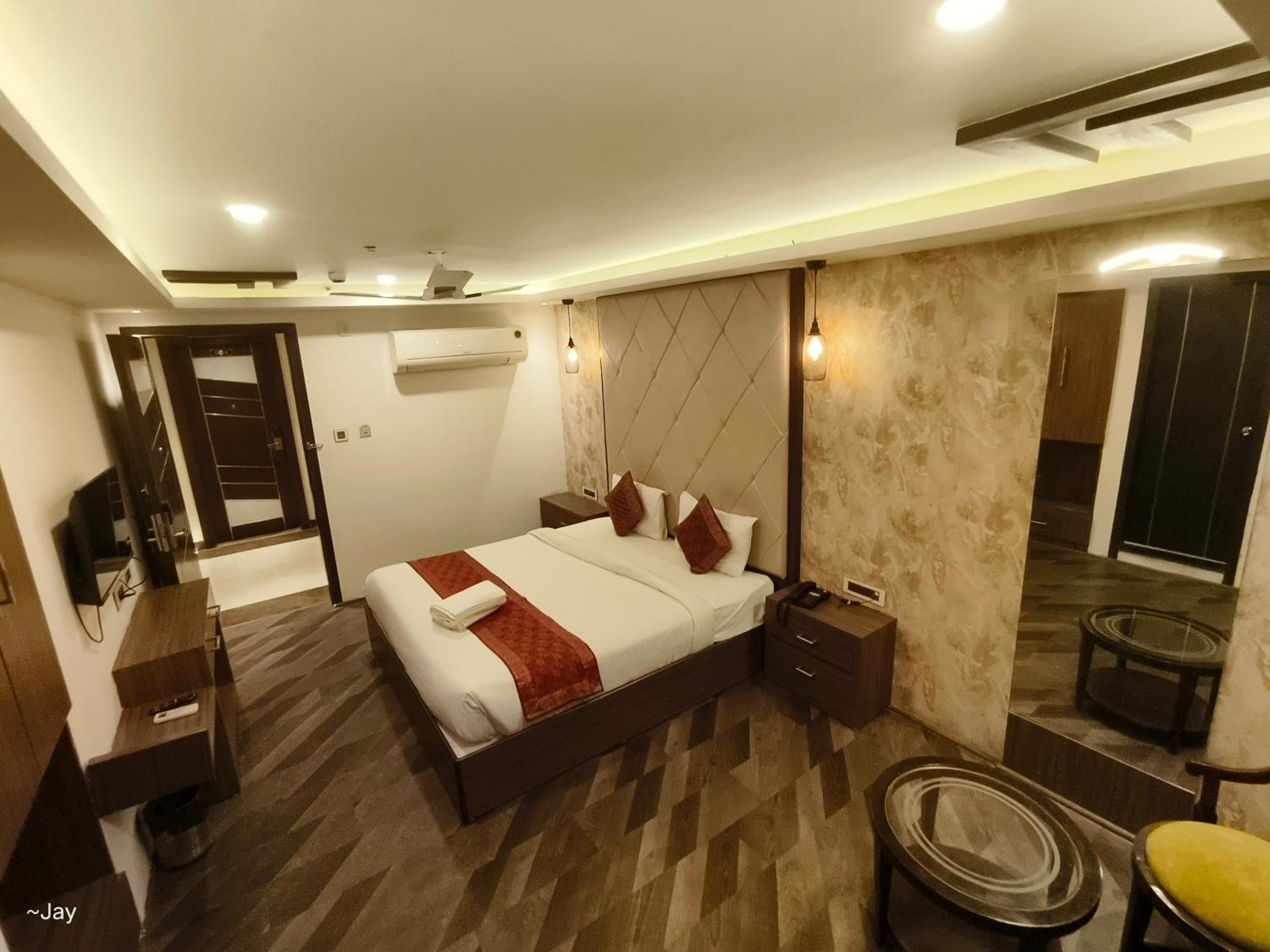 The Triumph Hotel Varanasi Esterno foto